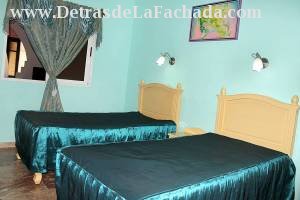 Calle Rosario # 117 entre callejón del Aguacate y calle Cruz Verde.