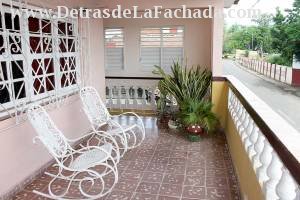 Calle Reforma # 611 (altos) entre calle Boca y callejón de las Angarillas.