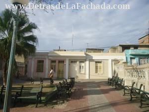 Park in front of the House