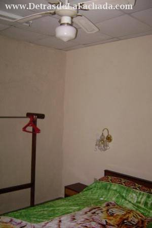 Calle Rey Pelayo(Eduardo Yero)  Nº70 % Calvario y Reloy (Porfirio Valiente y Mayia Rguez.)