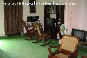 Calle Rey Pelayo(Eduardo Yero)  Nº70 % Calvario y Reloy (Porfirio Valiente y Mayia Rguez.)