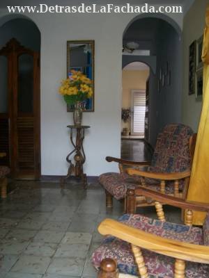 Calle:José Antonio Peña#73,entre:La Pastora y Maceo