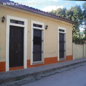 Primera Avenida Norte No. 5, entre Calle Primera Oeste y 13 de marzo