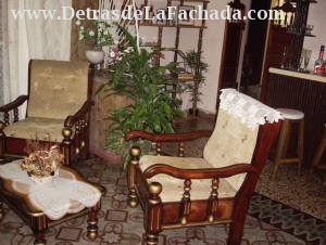 Calle Toscazo (Pons y Naranjo) #53 entre Independencia y Real. Reparto Raúl Sancho.