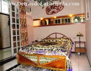 Calle Máximo Gómez #208 e/ Berenguer y e. Yanes Reparto el Carmen