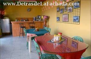 Calle Cuba #313 B (Altos) e/ Caridad y Carretera central.