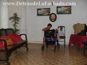 Calle San Fernando, la del Boulevard.