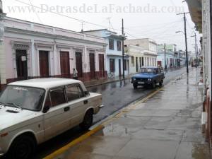Calle San Fernando, la del Boulevard.
