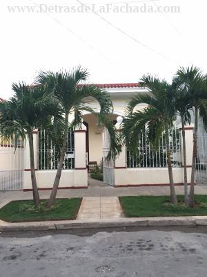 Avenida 31A  ,2605  entre la calle 30 y 26 .