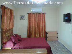 Calle 32, No 9010, entre F y los Pinos