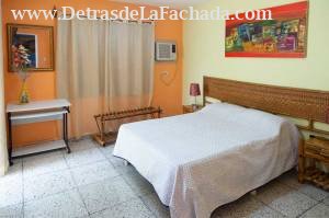 Calle 7 Oeste #36, entre 12 Oeste y 8 Oeste