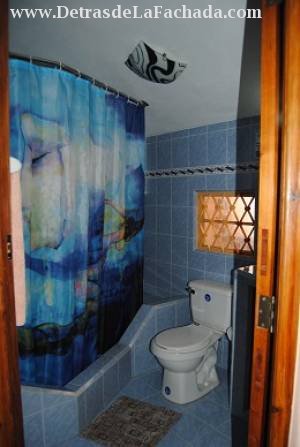 Room 2 bathroom