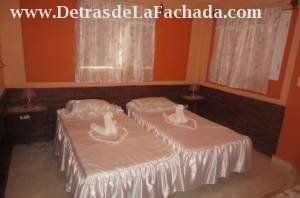 Ernesto Valdez Muñoz Nro 52 e/ Julio Antonio Mella (Guásima) y Jesús Menéndes (Alameda)