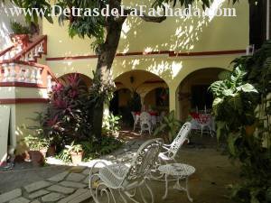 Calle Real 158 B entre Perla e Iglesias.