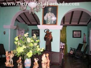 Ernesto Valdez Muñoz Nro 52 e/ Julio Antonio Mella (Guásima) y Jesús Menéndes (Alameda)