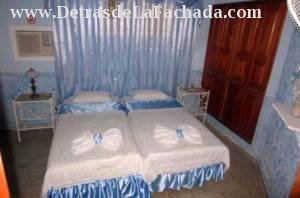 Ernesto Valdez Muñoz Nro 52 e/ Julio Antonio Mella (Guásima) y Jesús Menéndes (Alameda)