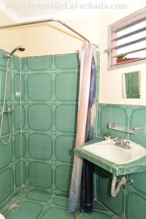 Private, water cold and hot 24 hrs.