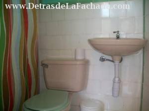 R.G.Garofalo(San Pablo) numero 19,entre las calles:Maximo Gomes y Luis Esteves,El Carmen,Santa Clara,Cuba,CP :50108