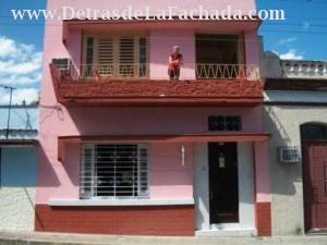 R.G.Garofalo(San Pablo) numero 19,entre las calles:Maximo Gomes y Luis Esteves,El Carmen,Santa Clara,Cuba,CP :50108