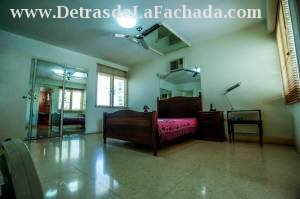 Ave. de los Presidentes No. 256 Piso 2, e/ 11 y 13.