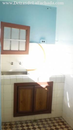 Calzada de Diez de Octubre, cerca del PolyCake.