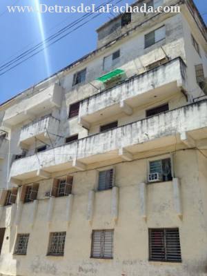 Fernandina 252, apto 18, 4to piso entre Vigía y San Ramón.