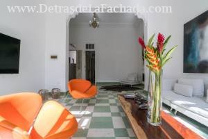 Calle San Lázaro 966 entre Aramburo y Hospital