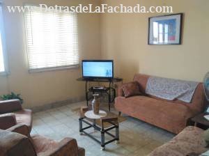 Calle 27 % 28 y 30 Edificio 1502 Apto F