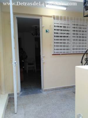 calle F cerca de calle G muy centrico