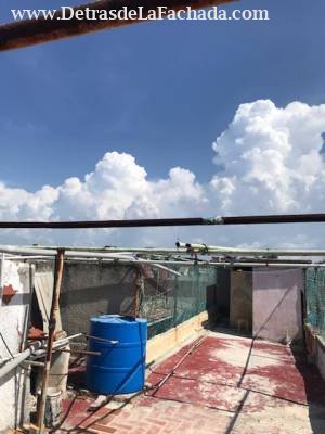 A dos cuadras del malecon y dos del Hospital Ameijeiras