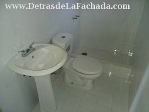 Infanta entre San Miguel y San Rafael