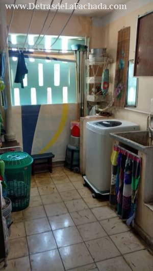 172 # 133  e/ 1ra y 5ta