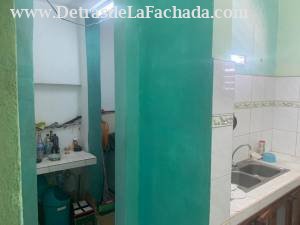 A dos cuadras del malecon y dos del Hospital Ameijeiras