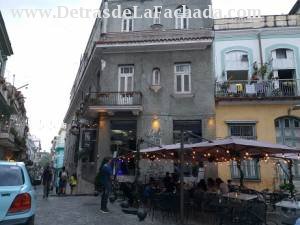 Cuarteles no.107 entre Compostela y Habana