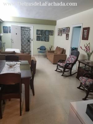 Calle L entre 17 y19