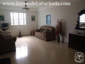 Calle 46. No. 3506. Entre 35 y 37