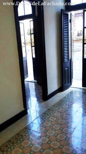 Al lado del Capitolio, manzana del saratoga, Calle Zulueta, La Habana