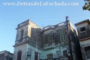 6 HABITACIONES. VISTA TRASERA DESDE LA AV. LACRET