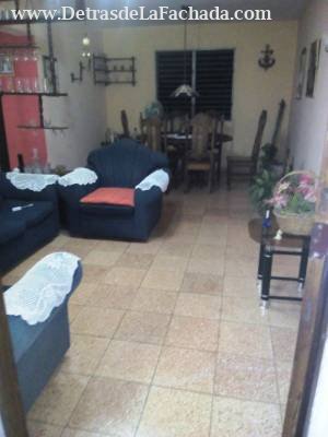 Lourdes 253, apto. 7, entre Holguin y Milán