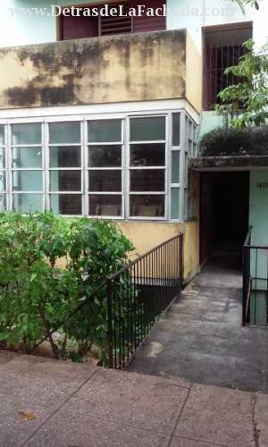 Fachada, balcón cerrado