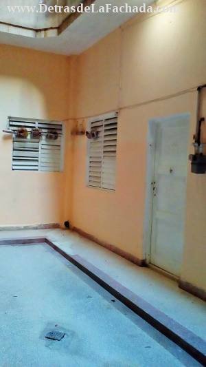 Oquendo 1066, apto 106.