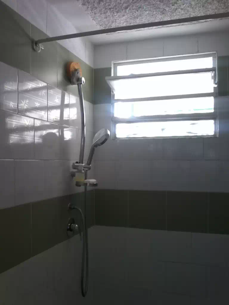 Baño dentro del cuarto