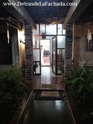 Calle 218 #2108 entre 21 y 23 Atabey