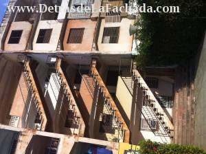 VIEW OF THE BUILDING FROM THE FRONT (ONLY ON THE B