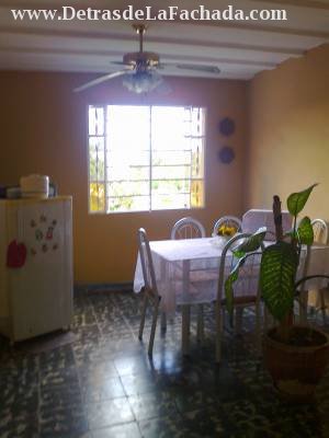 Porvenir 1260 E/ Kessell y San Leonardo.