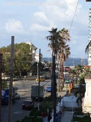 Calle L entre 17 y 15 primer piso