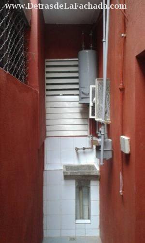 PATIO PARTE LAVADERO TECHADO