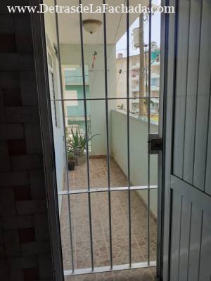 Avenida 31A Entre Calle 156 y Calle 156A, Edificio 15601, Apto. 4