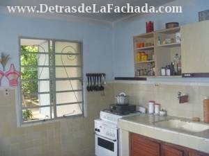 Calle Lebredo 330 e/ Apodaca y H