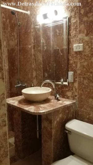 Calle Aponte 212 entre Mision y Arsenal, La Habana Vieja